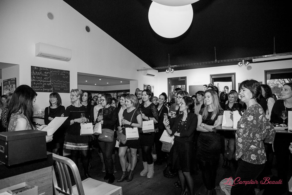 photo-comptoir-beaute-noel-nouvelle-annee-soiree-entreprise-bordeaux-o-sens-60-by-modaliza-photographe-7464