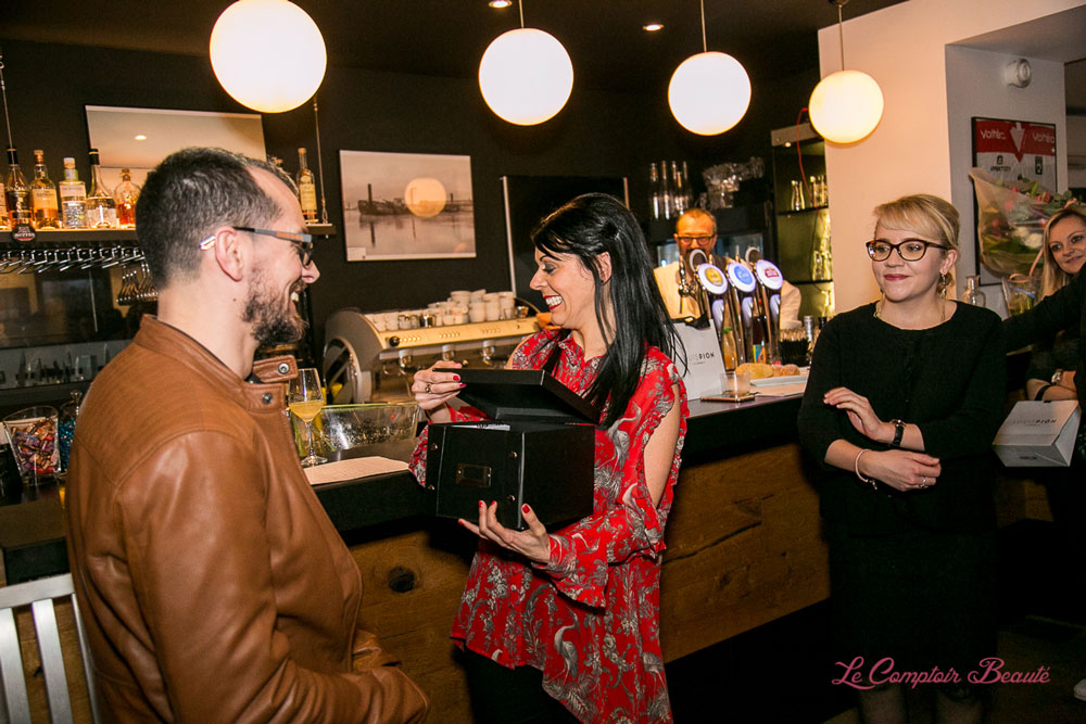 photo-comptoir-beaute-noel-nouvelle-annee-soiree-entreprise-bordeaux-o-sens-60-by-modaliza-photographe-7477