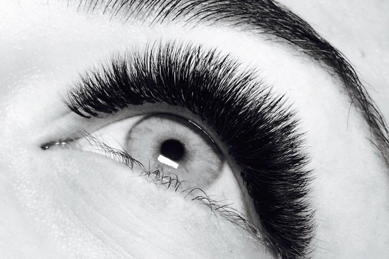 Perfectionnement Extensions de Cils Volume Russe